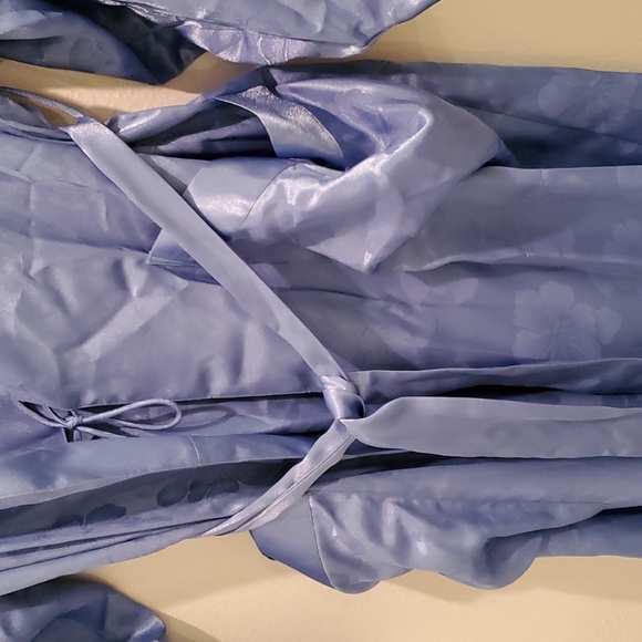 🆕️Vintage Victoria Secret Robe - Picture 4 of 15